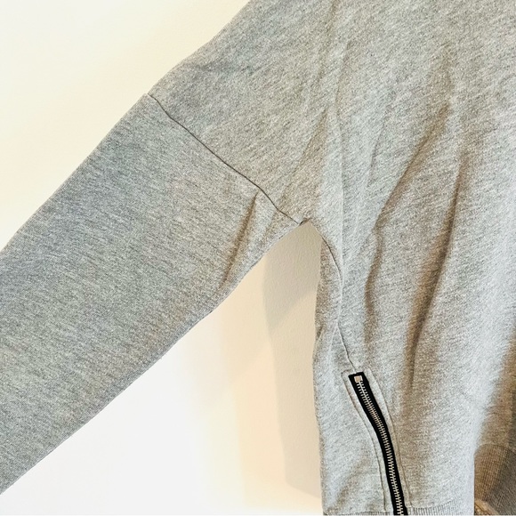 Only oversized grey hoodie with side zippers - Picture 3 of 11